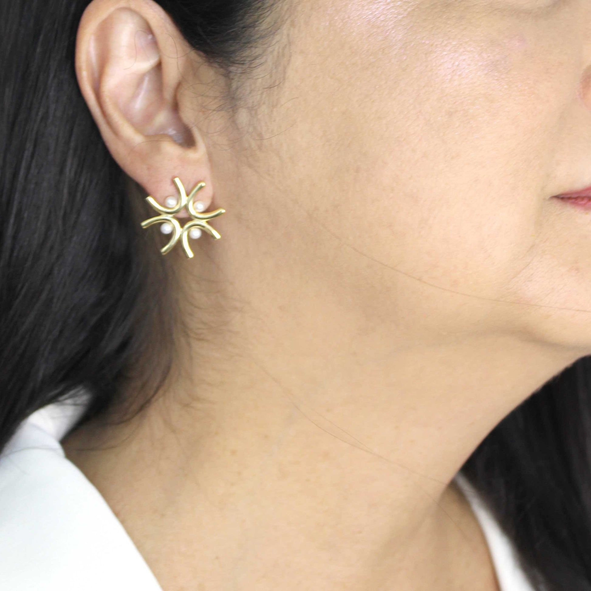 Renaissance Earrings Cyntia Tomi